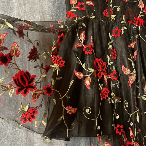 B. Darlin Black and Red Floral Dress - Picture 2 of 3